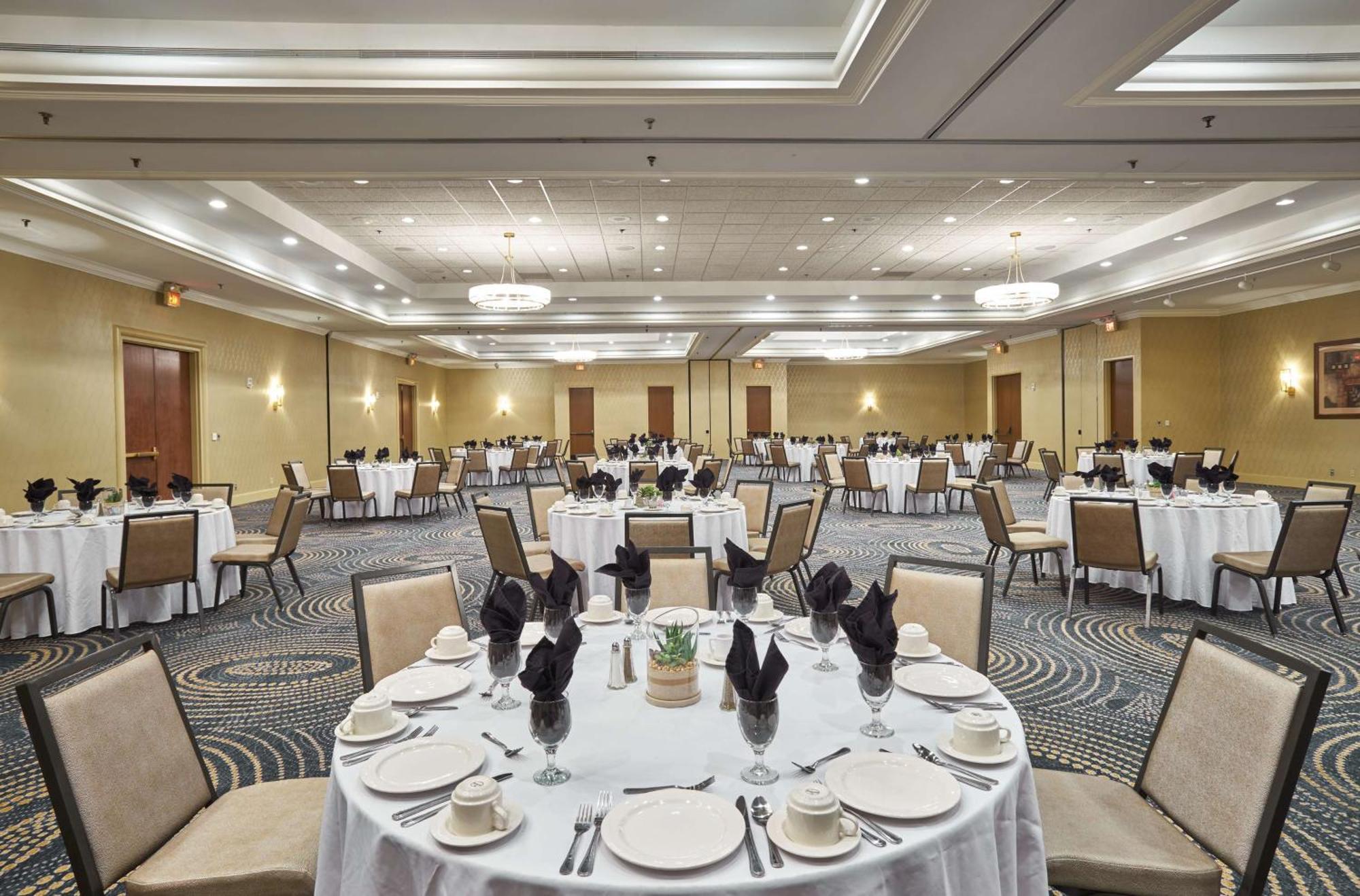 Hilton Ноксвилл Экстерьер фото